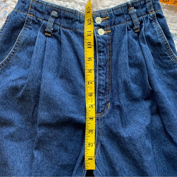 💙SOLD💙Eddie Bauer High Waisted Vintage Denim Pleated Jeans - Picture 7 of 8